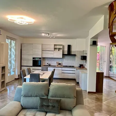 - Pusiano Villa