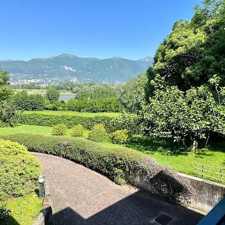 - Pusiano Villa
