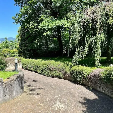 - Pusiano Villa *