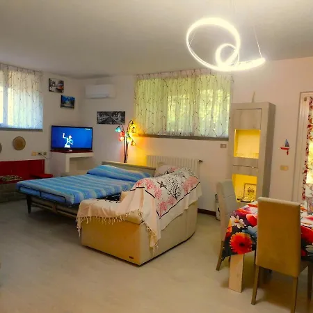 - Private Garden- Access Pusiano - *